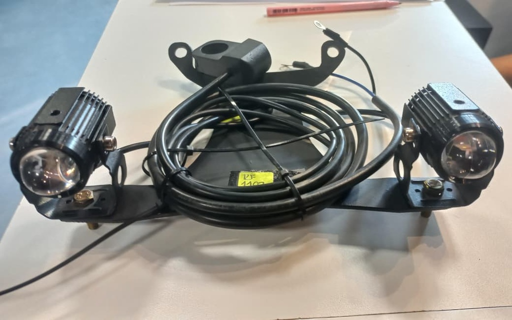 SOPORTE CON LUZ EXPLORADORA COMPLETA HONDA/XBLADE 160/NEGRO