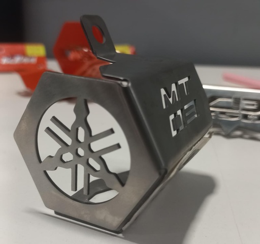 [RF977] PROTECTOR BOMBA POSTERIOR YAMAHA/MT-03